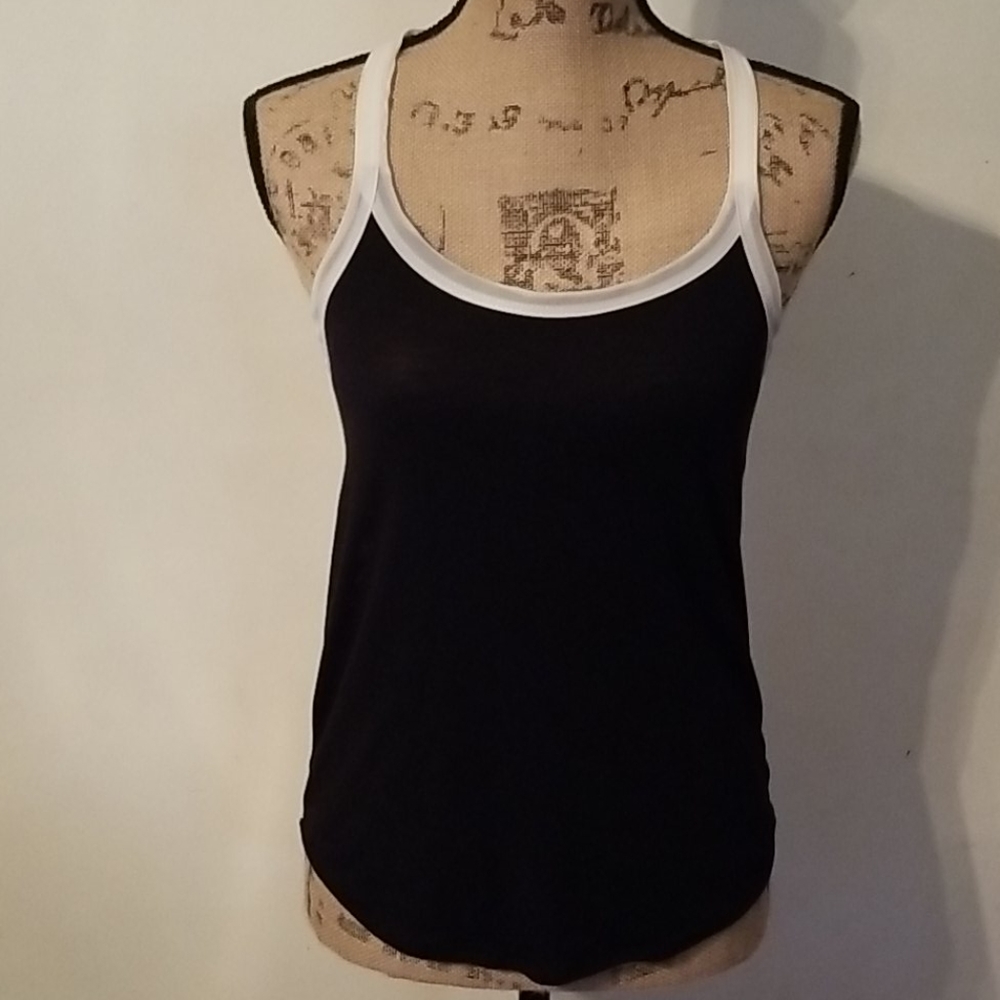 Poof Excellence Tank